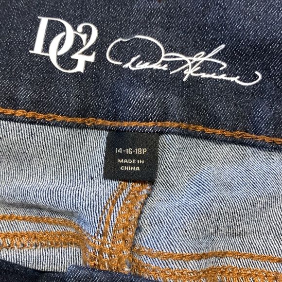 DG2 Diane Gilman Dark Blue Women's Jeans NWOT 14-16-18petite - Picture 6 of 6